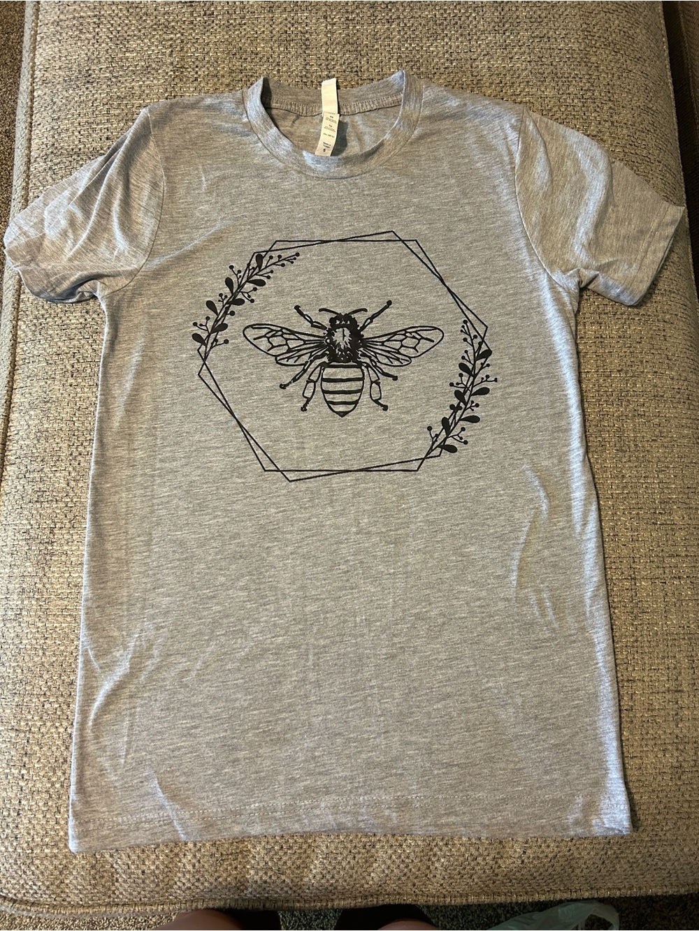 Women's Grey Short Sleeve Bee Graphic Tee